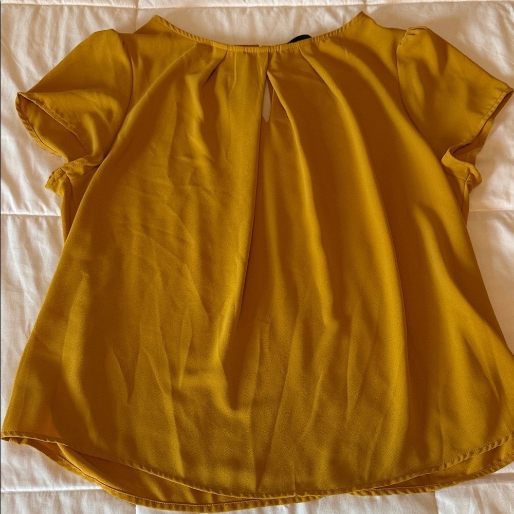 Shein Curve Mustard Yellow Keyhole Pleated Blouse Short Sleeve Plus Size 1XL